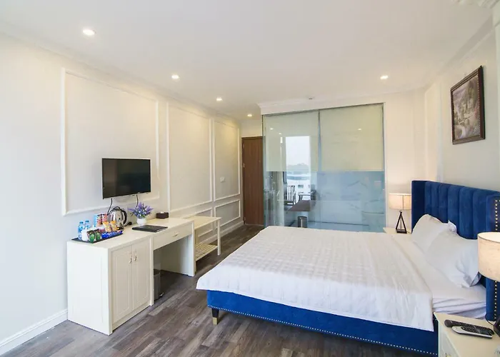 Ngoc Lan 3* Hạ Long